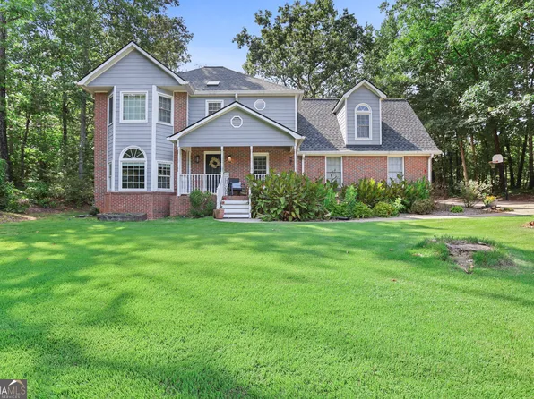 232 Lakewood Dr, Carrollton, GA 30117