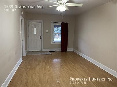 3rd image of 1539 Gladstone Ave