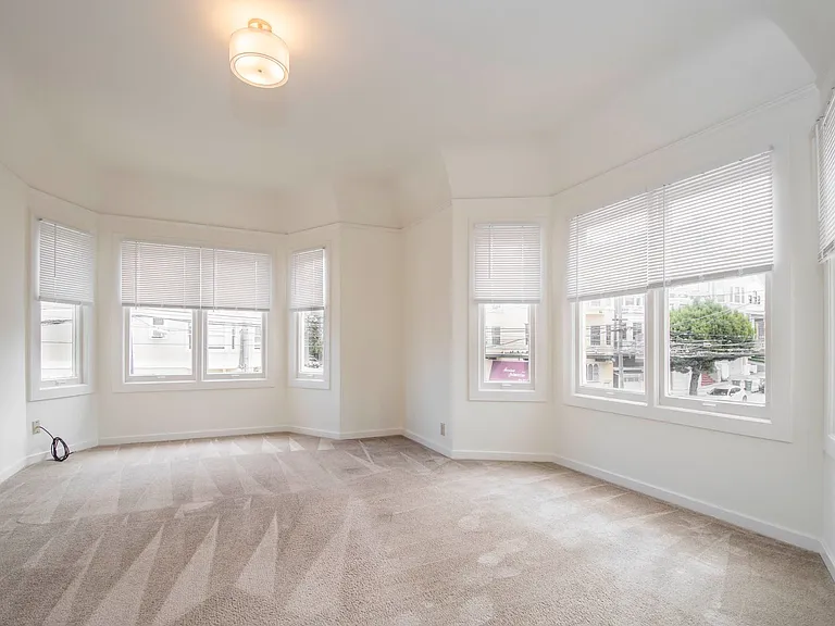 2306 Union St — Photo 2