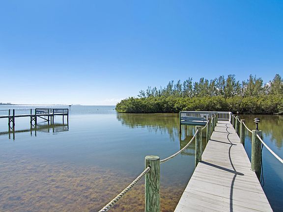 4th image of 340 Hammock Shore Dr