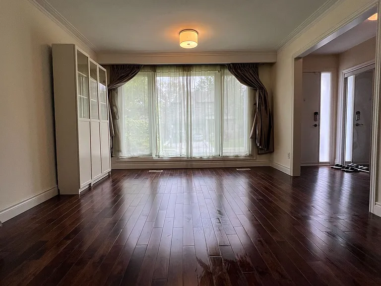142 Spring Garden Ave — Photo 4