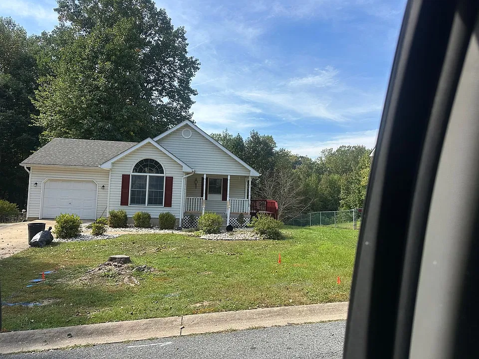 23 Pine Cone Dr