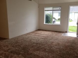 510 E Park St APT B, Grants Pass, OR