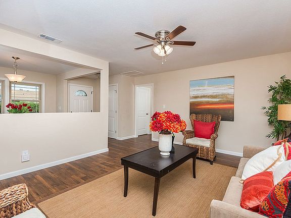 5th image of 7626 Shadyglade Ln