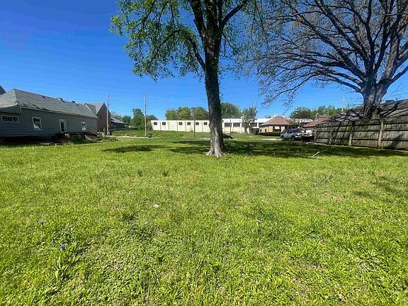 5th image of 2035 Elzey Ave #112&113