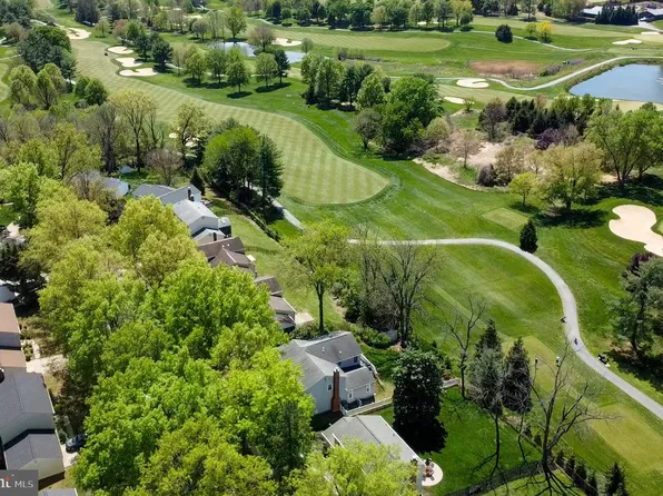 2528 Lindley Ter, Rockville, MD 20850