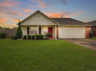12006 E 115th Pl N, Owasso, OK 74055