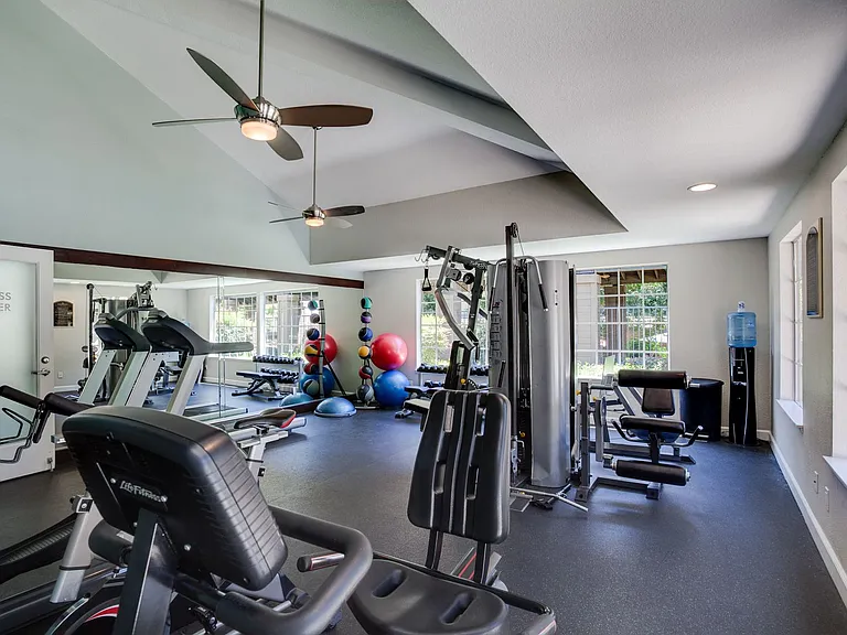 Waterstone Alta Loma Apartments — Photo 37