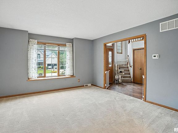 5th image of 301 E 11th Ave