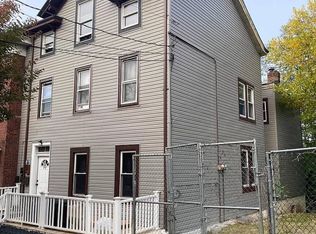77 York Ave, Staten Island, NY 10301