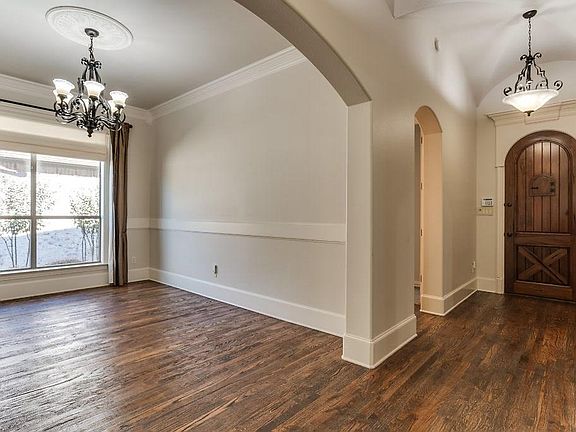 4th image of 4304 Tiffany Park Ln