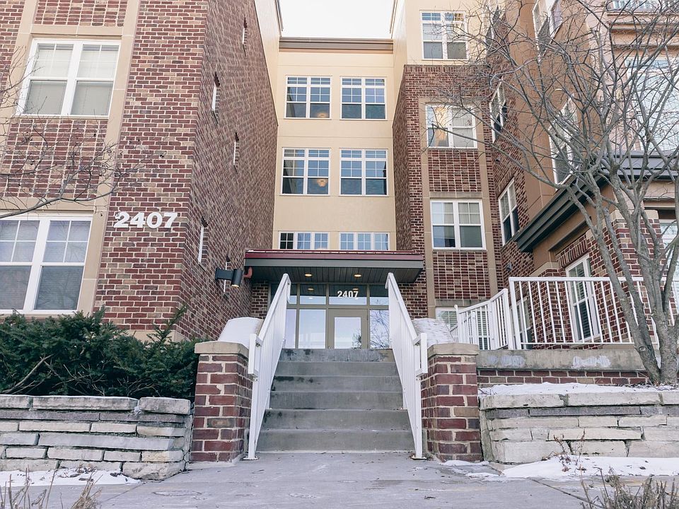 1st image of 2407 39th Ave NE Unit 408