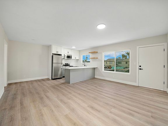 3rd image of 4022 42nd St APT 8
