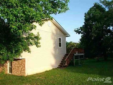 2nd image of 2806 W Lakeview Dr