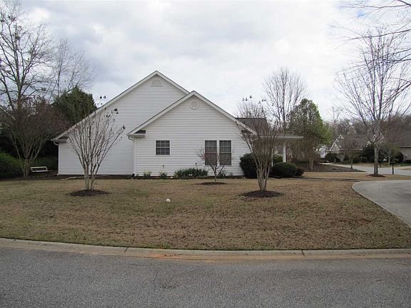3rd image of 206 Grand Oak Cir