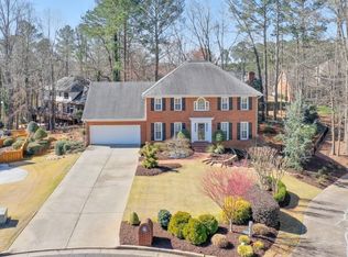 2595 Shadow Pine Dr, Roswell, GA 30076