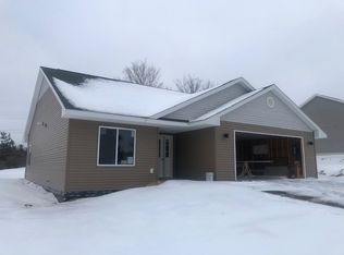 867 Red Oak Way, Petoskey, MI 49770