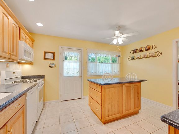 5th image of 164 N Bissell Dr