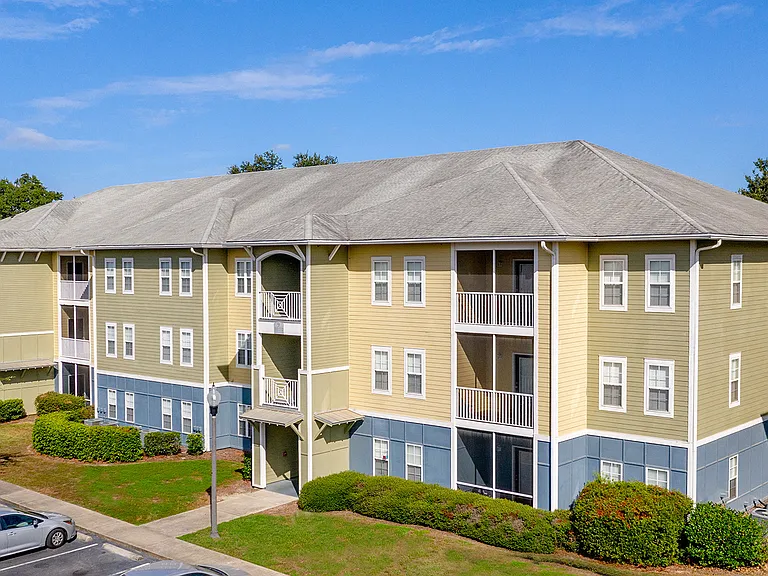 Avalon Apartments — Photo 26