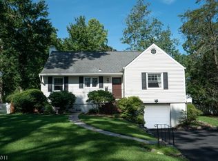 99 Beechwood Dr, Wayne, NJ 07470