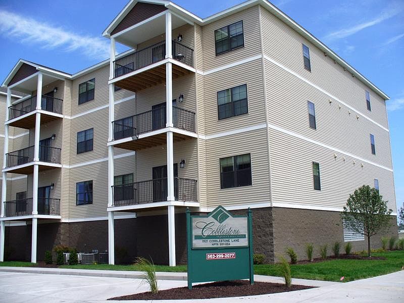 1st image of 1911 Cobblestone Ln #203