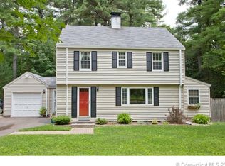 156 Farms Village Rd, Simsbury, CT 06070