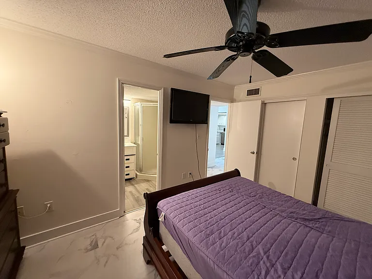 1458 Tamiami Trl #T7 — Photo 19