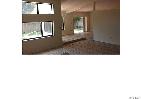 5th image of 12900 SW 112th St