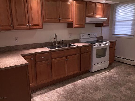 3rd image of 109 Kossack St #1
