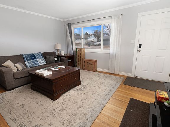 2nd image of 3606 Pembroke St