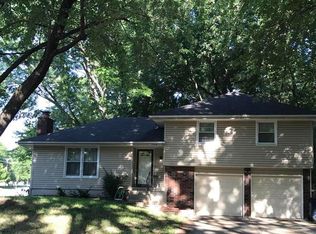 1400 SW 20th St, Blue Springs, MO 64015