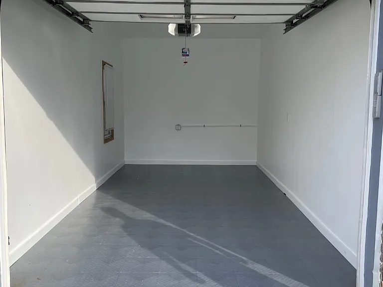 2 Tottenham Pl #1 — Photo 29
