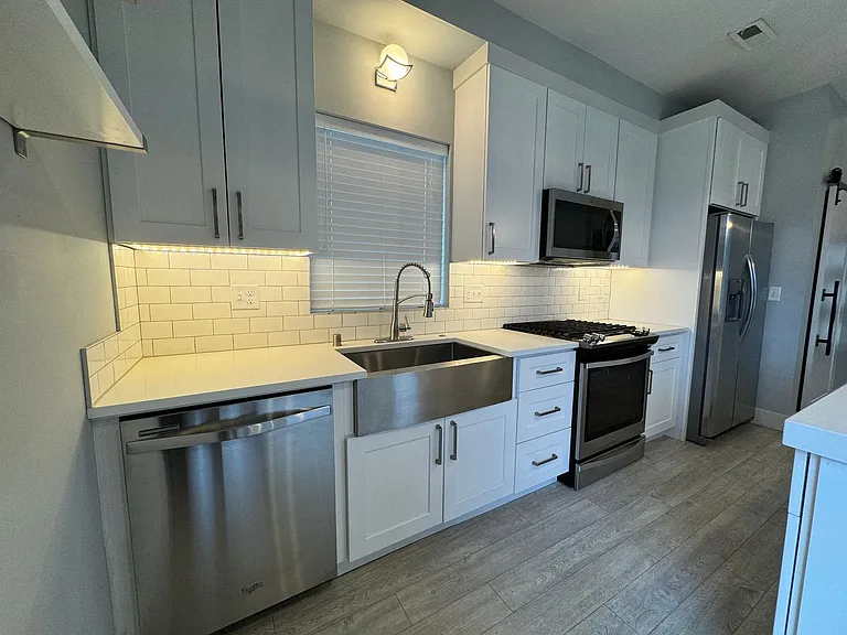 The Ledge At Five Mile! **Move In Special: $1,000 Off First Month's Rent** — Photo 24