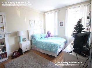 246 Hanover St, Boston, MA 02113