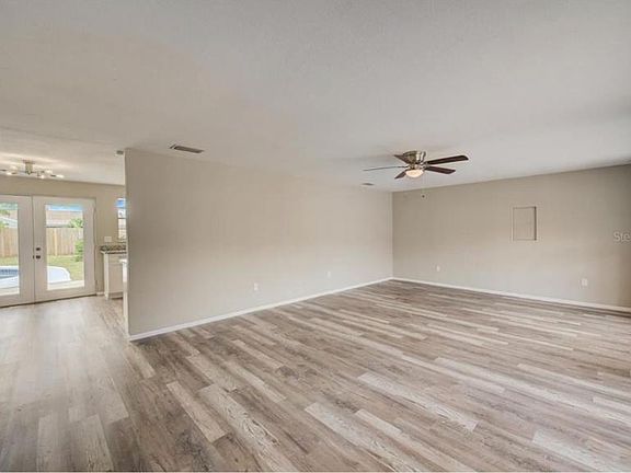 4th image of 8223 Drycreek Dr