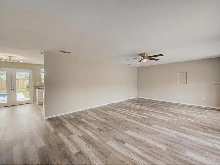 8223 Drycreek Dr — Photo 4