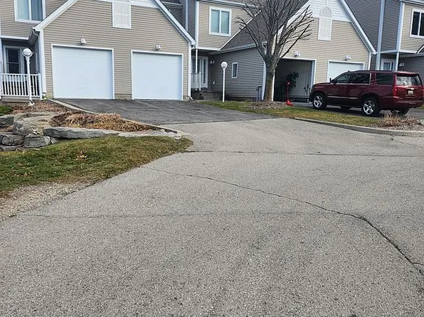 8770 Lake St #3, Port Austin, MI 48467