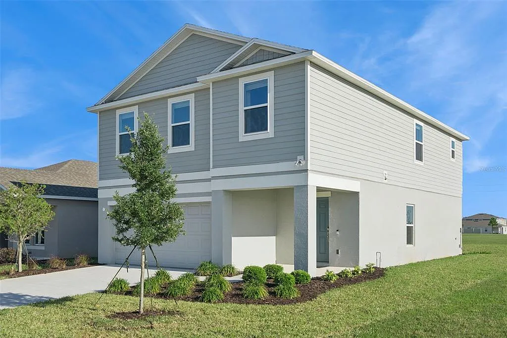 4 bed, 2.5 bath, 2840 sqft, $2,650 — Photo 3