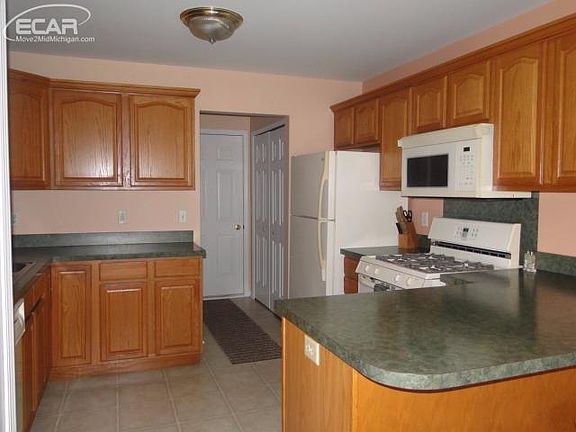 4th image of 12031 Schonborn Pl