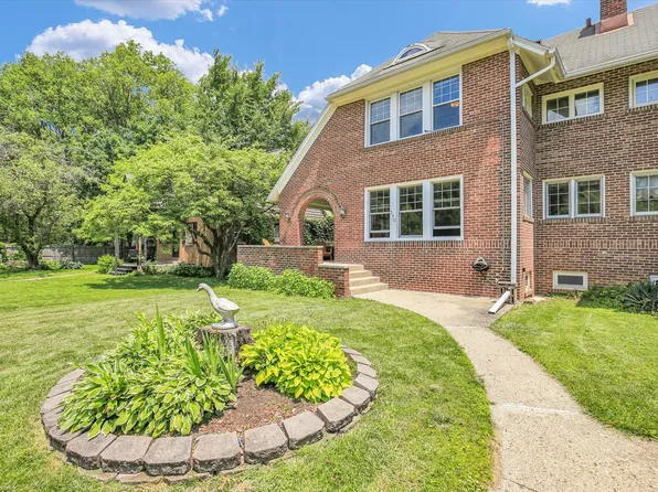 310 Davidson Dr, Champaign, IL 61821