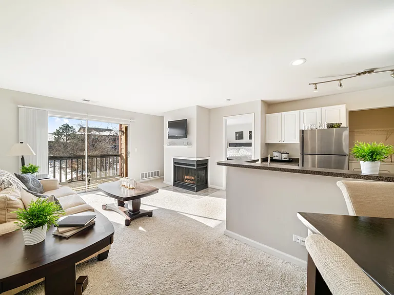 Camden at Bloomingdale Apartments — Photo 13
