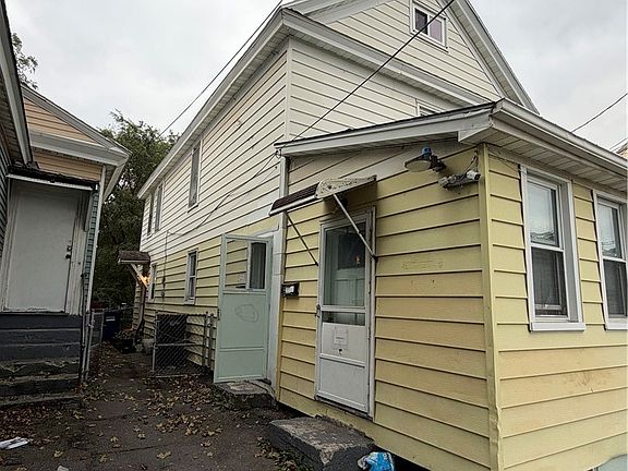 2nd image of 204 Union Pl