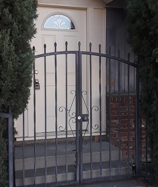 1st image of 13911 Prairie Ave APT A