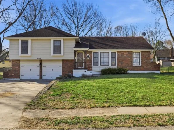 6705 E 126th St, Grandview, MO 64030