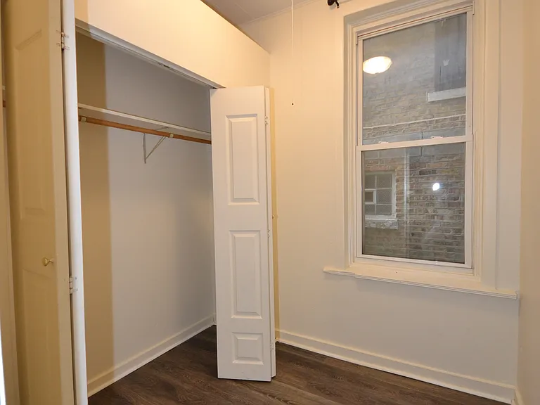 3038 S Canal St #1F — Photo 3