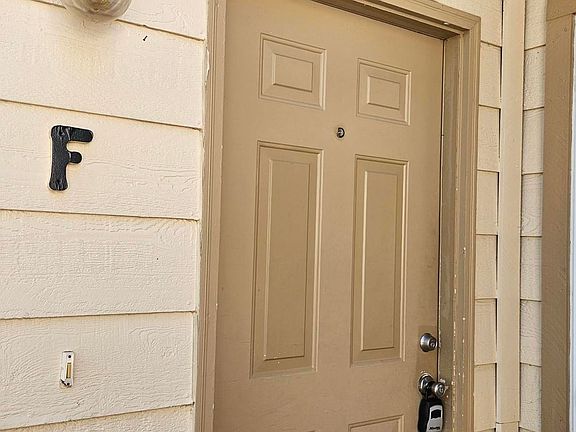 3rd image of 6076 Gunbarrel Ave APT F