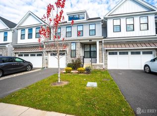 16 Clover Ln, Monroe Township, NJ 08831