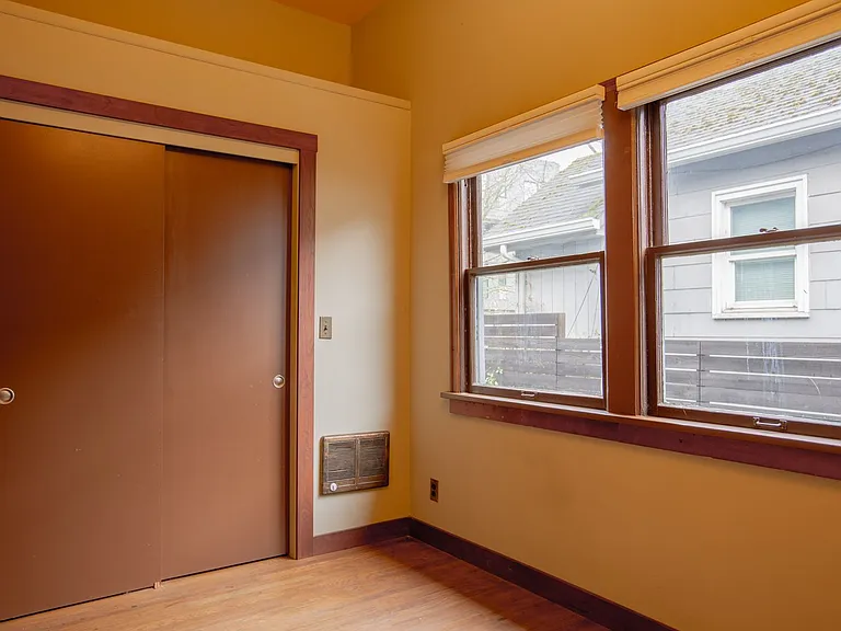 3818 N Vancouver Ave — Photo 29
