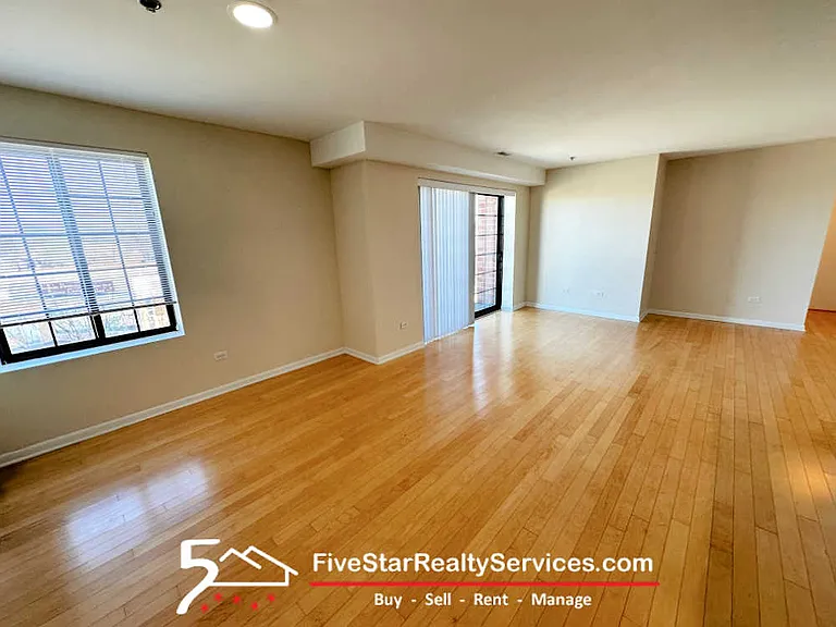 8255 Skokie Blvd #308 — Photo 4