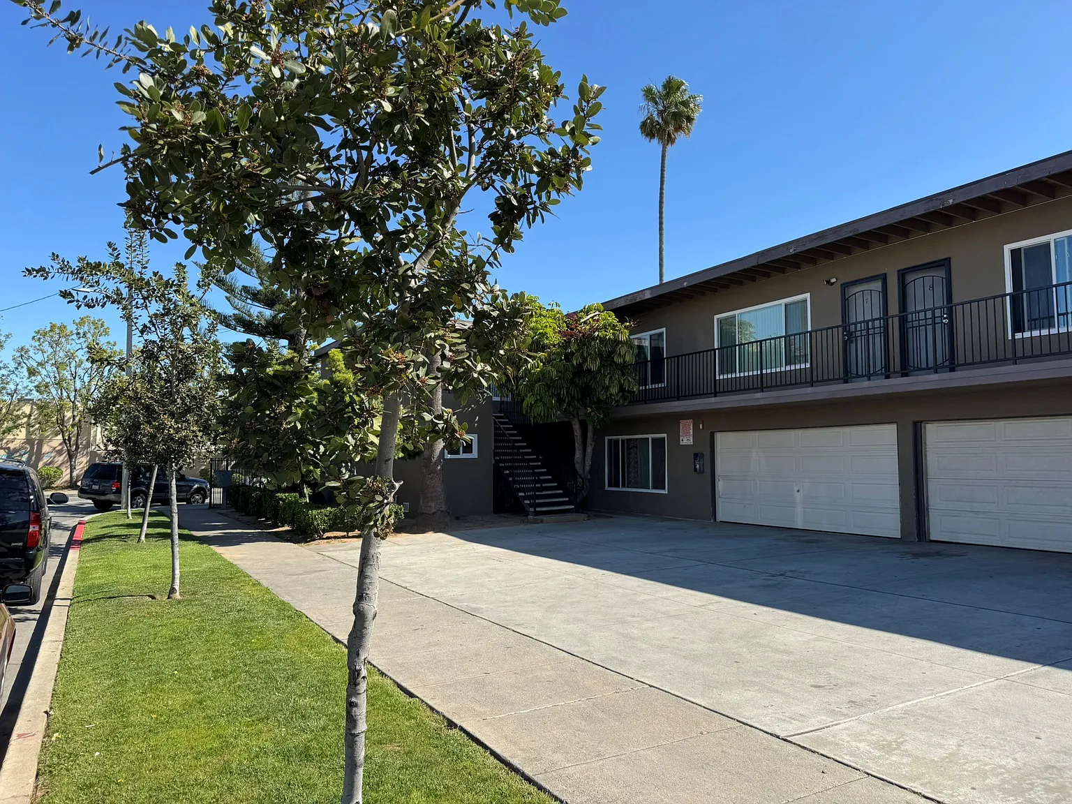 2 bed, 1156 sqft, $2,450 — Photo 1